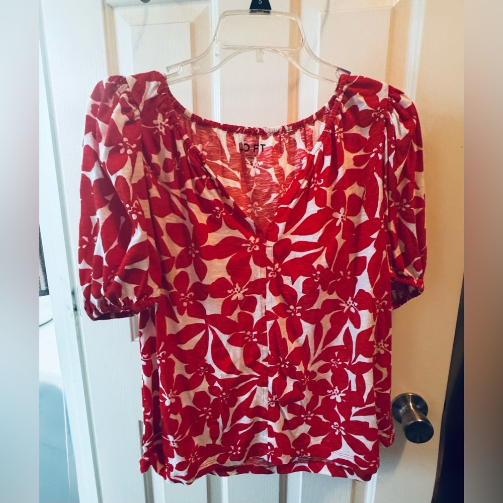 LOFT Red and White Floral Blouse